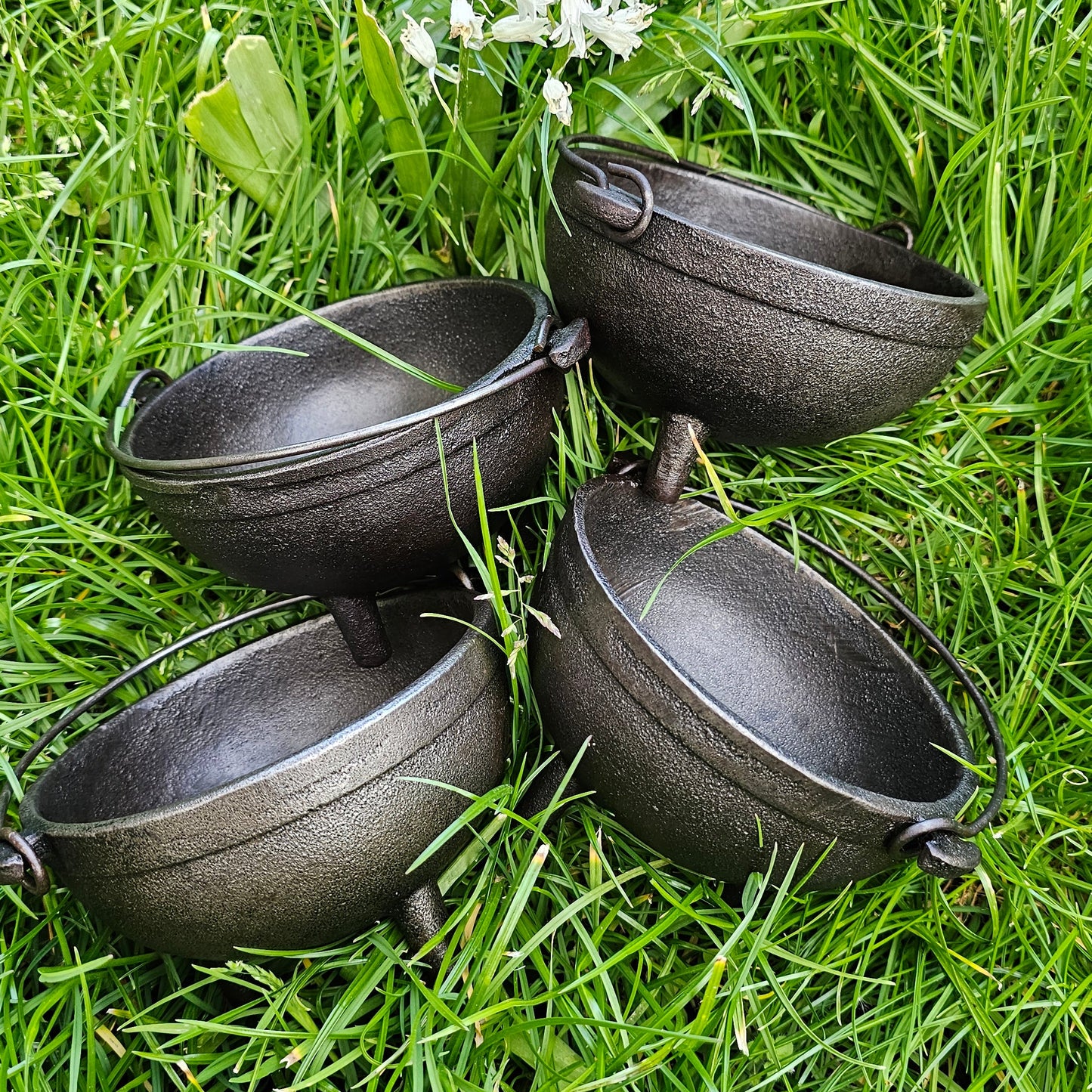 Cast Iron Cauldron - 12cm x 8cm